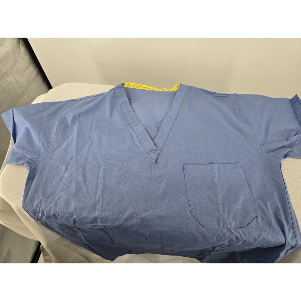 Scrub Top Small‎  HPI Brand With Pocket NEW